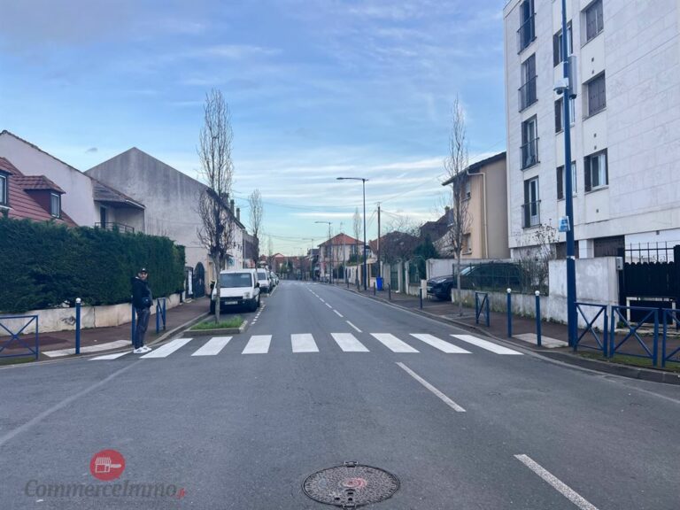 LocationPure Commercial  DRANCY 93700 4