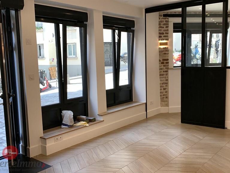 LocationPure Commercial  PARIS 75018 2