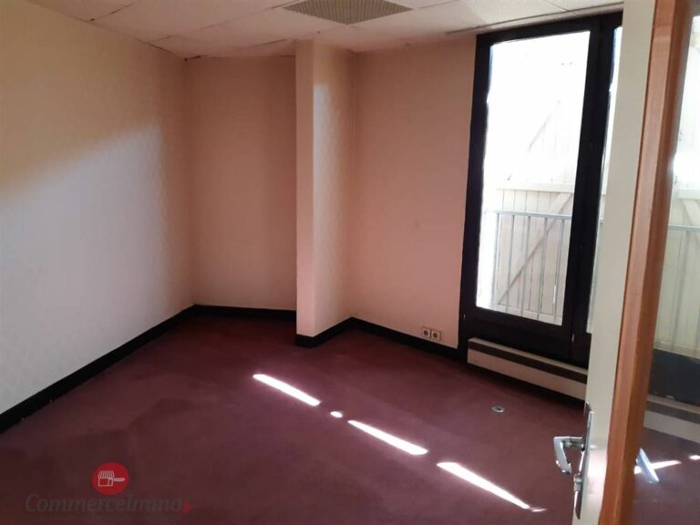 LocationPure Commercial SANTENY 94440 3 LocationPure Commercial SANTENY 94440 3
