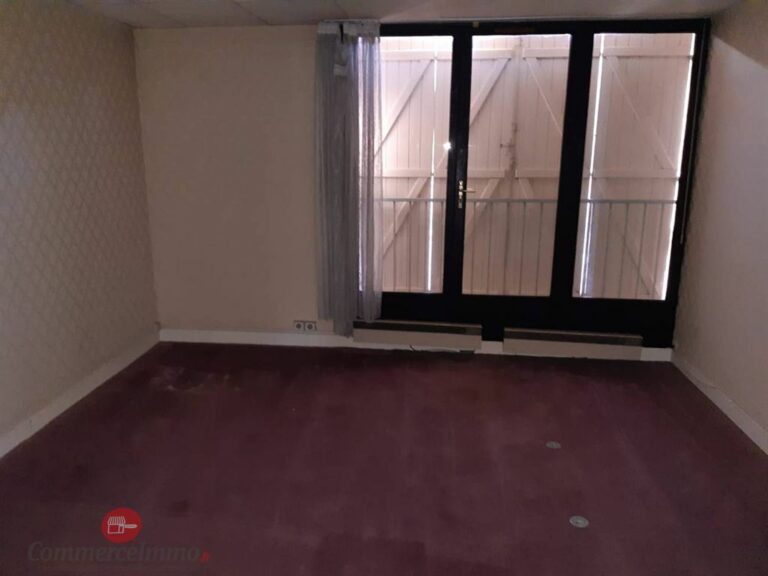 LocationPure Commercial SANTENY 94440 4 LocationPure Commercial SANTENY 94440 4
