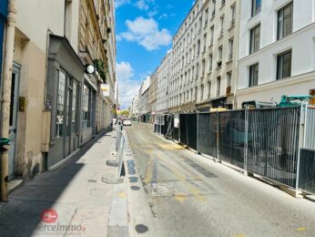 LocationPure Commercial  PARIS 75011 1