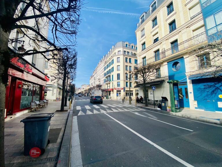 LocationPure Commercial  PUTEAUX 92800 1 LocationPure Commercial  PUTEAUX 92800 1