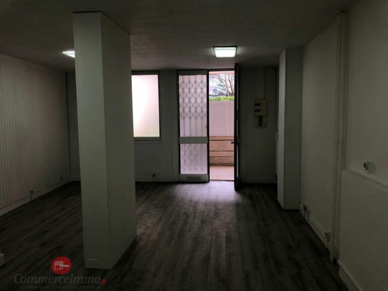 LocationPure Commercial  PARIS 75020 4 LocationPure Commercial  PARIS 75020 4