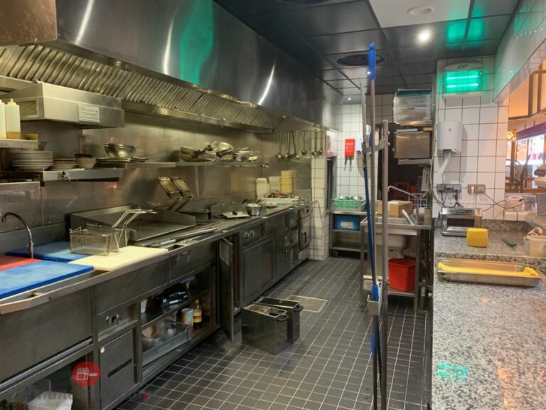 Restaurant PARIS 75011 2 Restaurant PARIS 75011 2