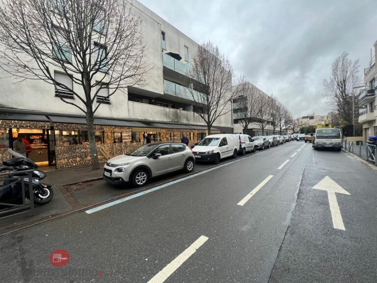 LocationPure Commercial L HAY LES ROSES 94240 5 LocationPure Commercial L HAY LES ROSES 94240 5