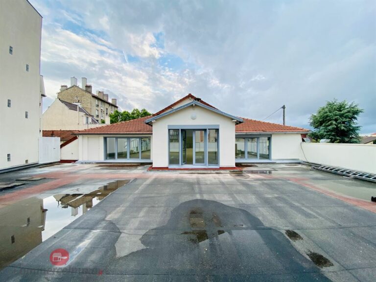 LocationPure Commercial  LES PAVILLONS SOUS BOIS 93320 1