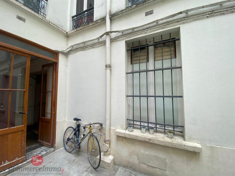 LocationPure Commercial  PARIS 75011 3
