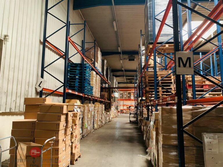 LocationPure Commercial  TORCY 77200 2