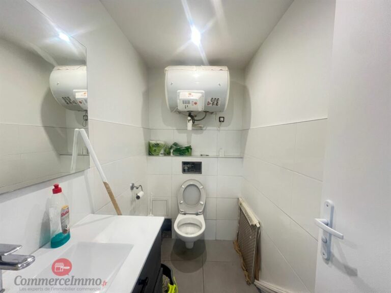 LocationPure Commercial  MONTREUIL 93100 5