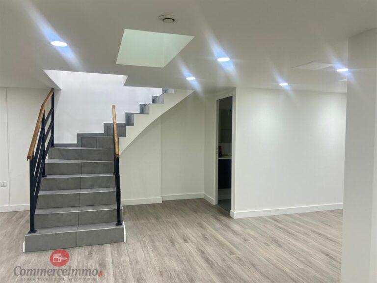 LocationPure Commercial  MONTREUIL 93100 7