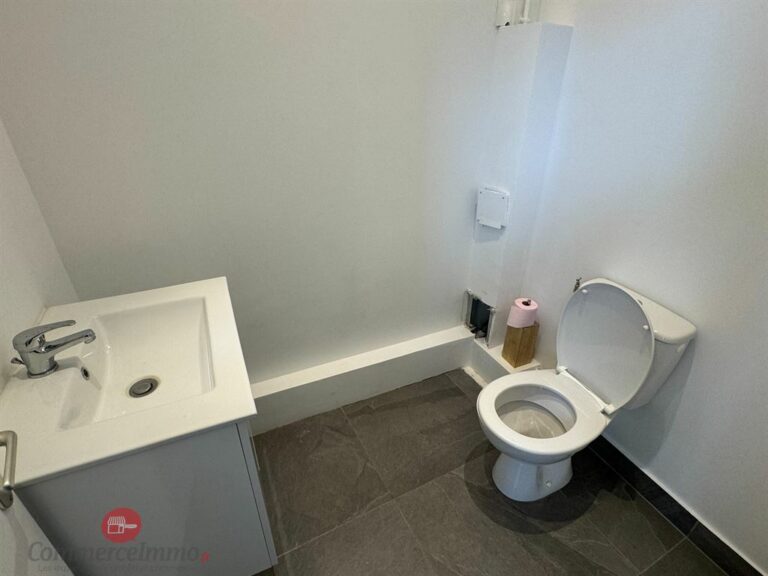 LocationPure   PANTIN 93500 3