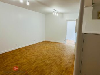 LocationPure Commercial  PARIS 75011 1