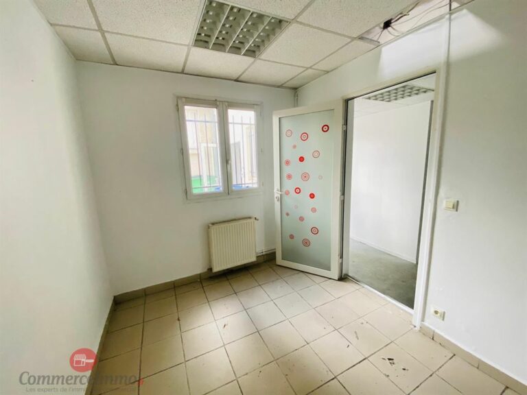 LocationPure Commercial  LES PAVILLONS SOUS BOIS 93320 3