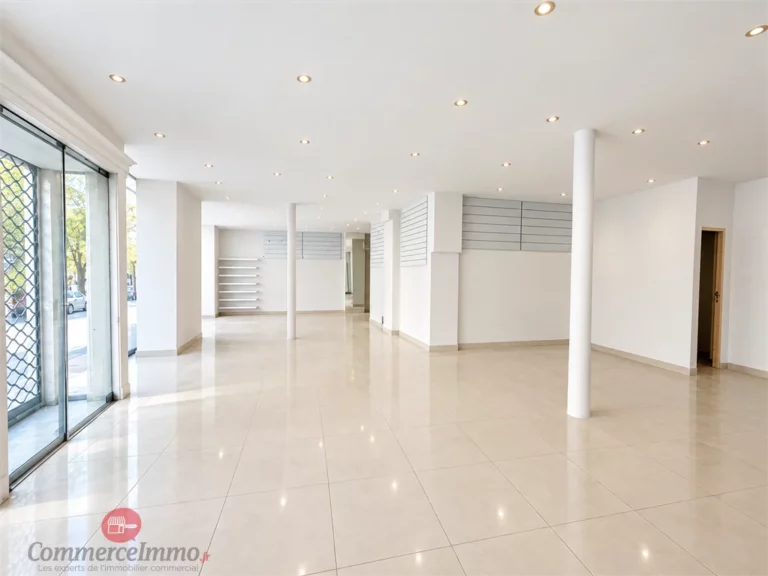 Local commercial de 90 m² à louer à Paris 14e, photo 2