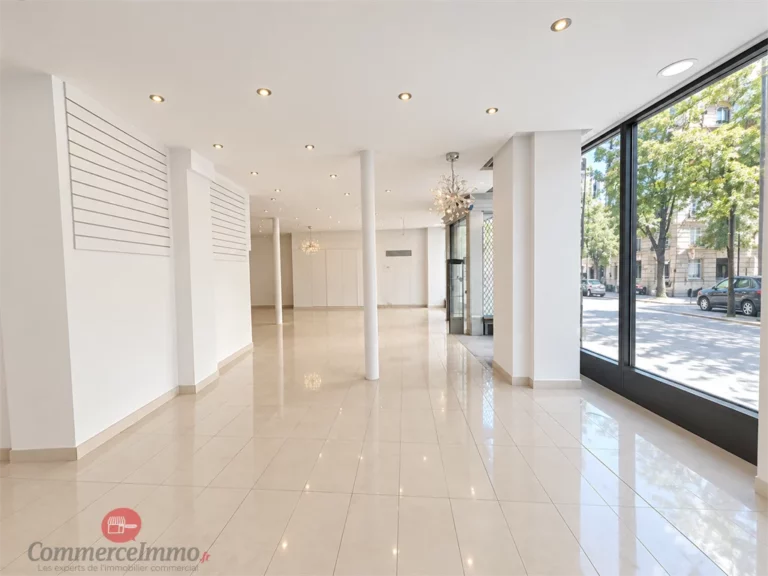 Local commercial de 90 m² à louer à Paris 14e, photo 3