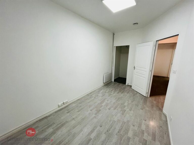 LocationPure  Assureur MONTEREAU FAULT YONNE 77130 5