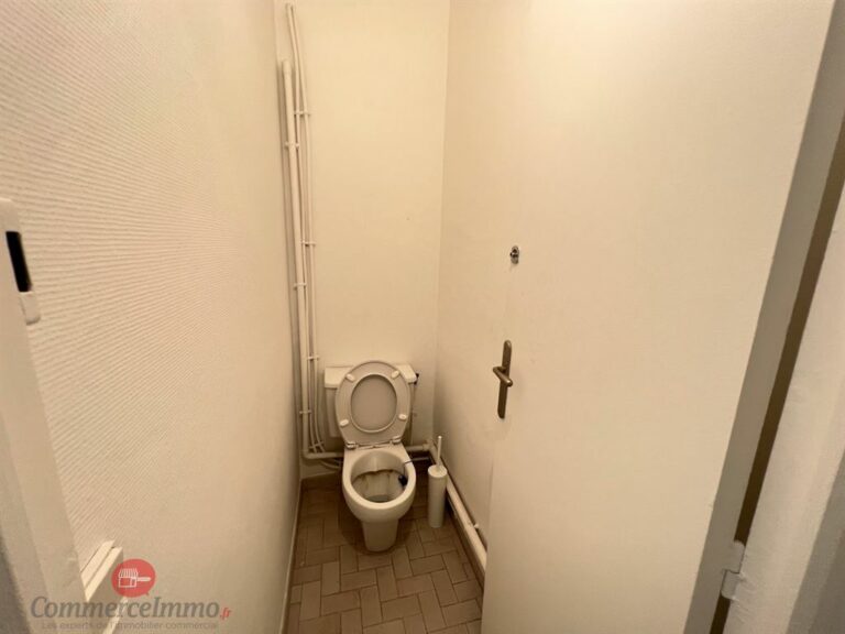 LocationPure Commercial MELUN 77000 7 LocationPure Commercial MELUN 77000 7