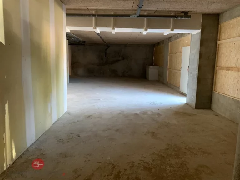 Local commercial de 105 m² à louer à Neuilly-Plaisance (93), photo 1