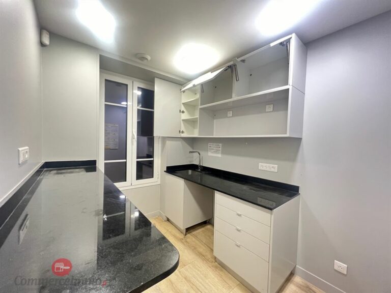 LocationPure Commercial  NANTERRE 92000 3