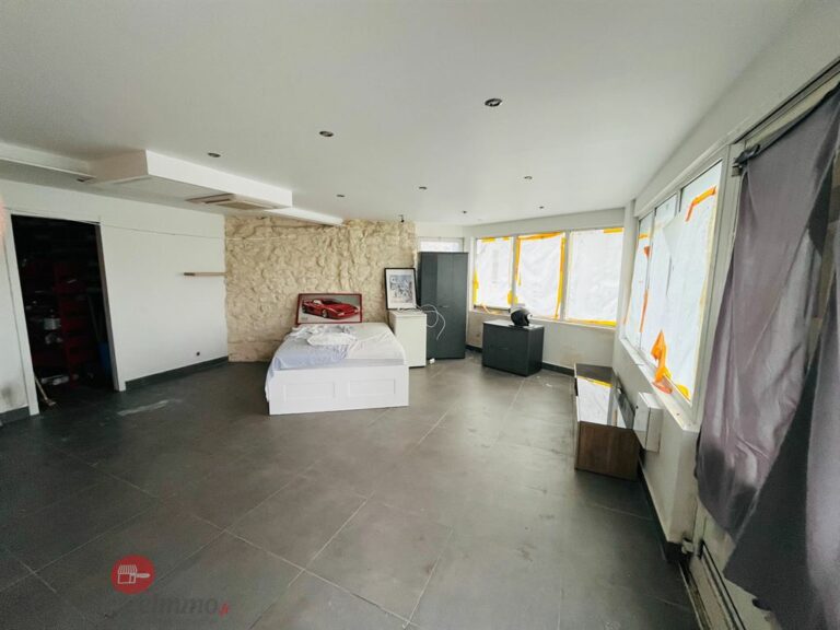 LocationPure Commercial  ST MANDE 94160 2