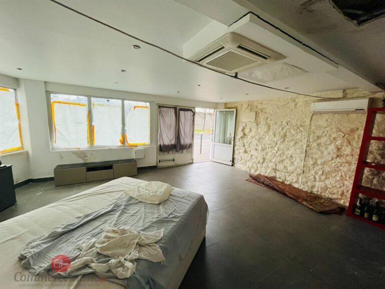 LocationPure Commercial  ST MANDE 94160 5