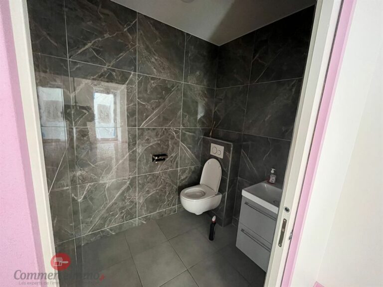 LocationPure Commercial ST MANDE 94160 4 LocationPure Commercial ST MANDE 94160 4