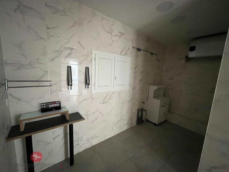 LocationPure Commercial ST MANDE 94160 5 LocationPure Commercial ST MANDE 94160 5