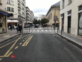 LocationPure Commercial  PARIS 75007 1