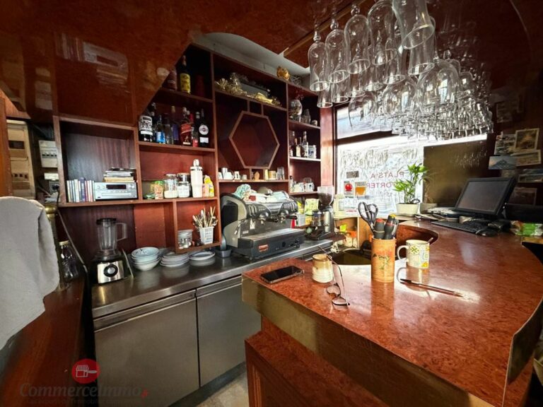 Location Commercial  COURBEVOIE 92400 1