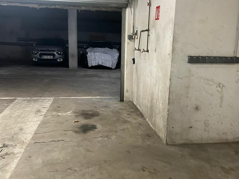 LocationPure Commercial  POISSY 78300 5