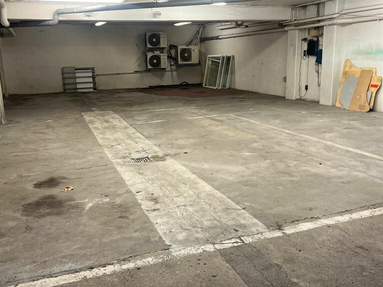 LocationPure Commercial  POISSY 78300 7