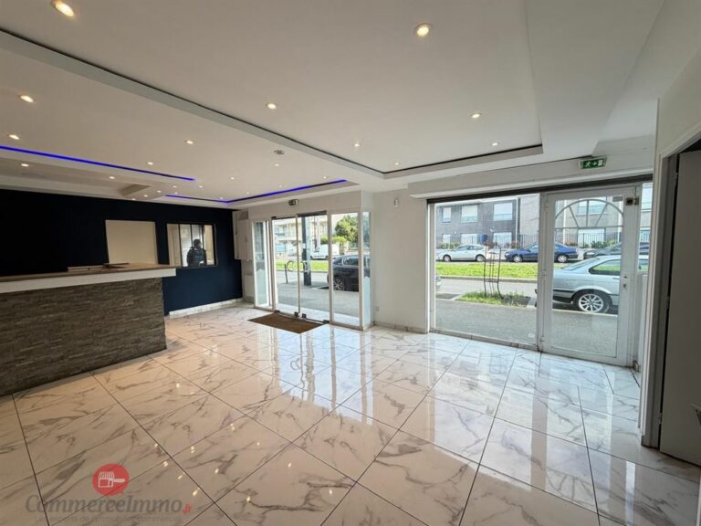 LocationPure Commercial  LIVRY GARGAN 93190 4