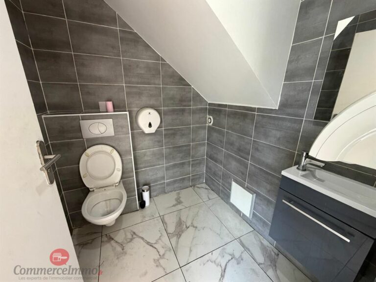 LocationPure Commercial  LIVRY GARGAN 93190 6