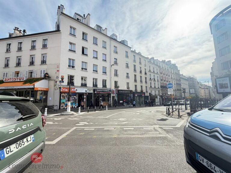 LocationPure Commercial  PARIS 75011 4