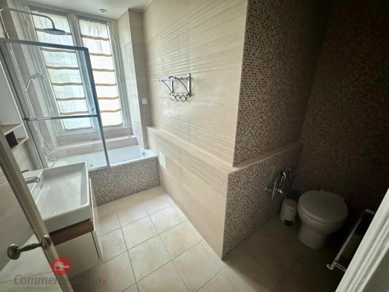 LocationPure   PARIS 75116 7