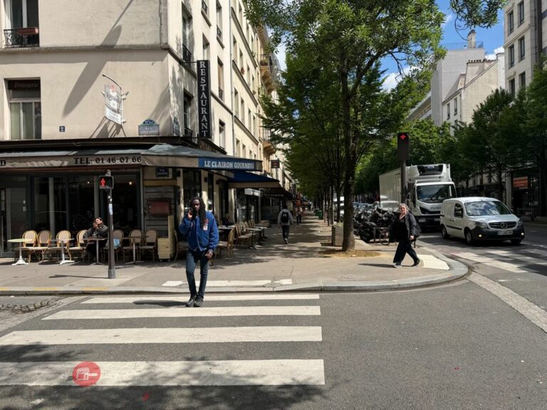 LocationPure Commercial  PARIS 75010 7