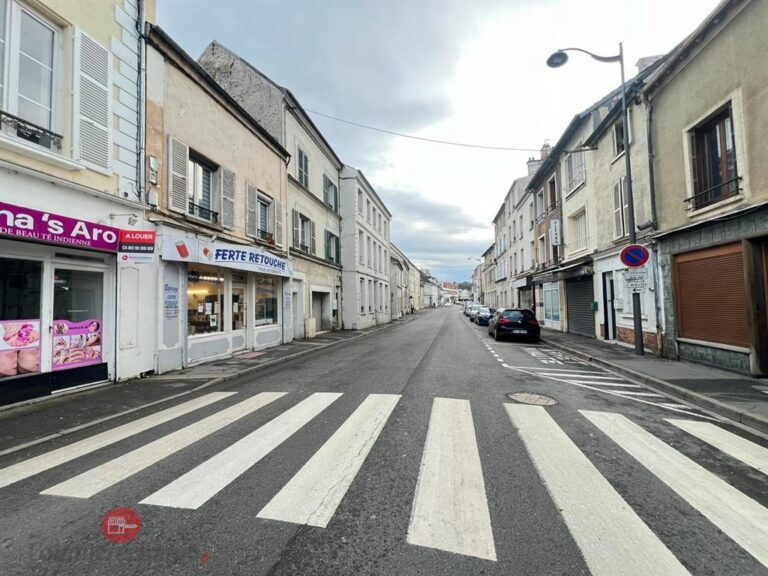 LocationPure Commercial Esthetique