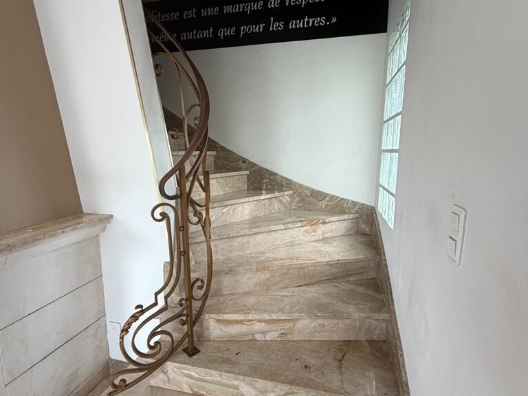 LocationPure Professionnel  LES PAVILLONS SOUS BOIS 93320 6