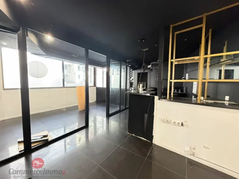 Local commercial de 120 m² à louer à Paris 19e, photo 3