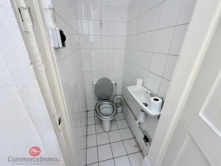 LocationPure Commercial Maroquinerie PARIS 75006 6