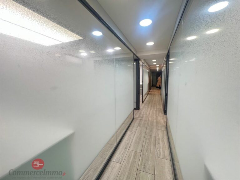 LocationPure Commercial NANTERRE 92000 4 LocationPure Commercial NANTERRE 92000 4