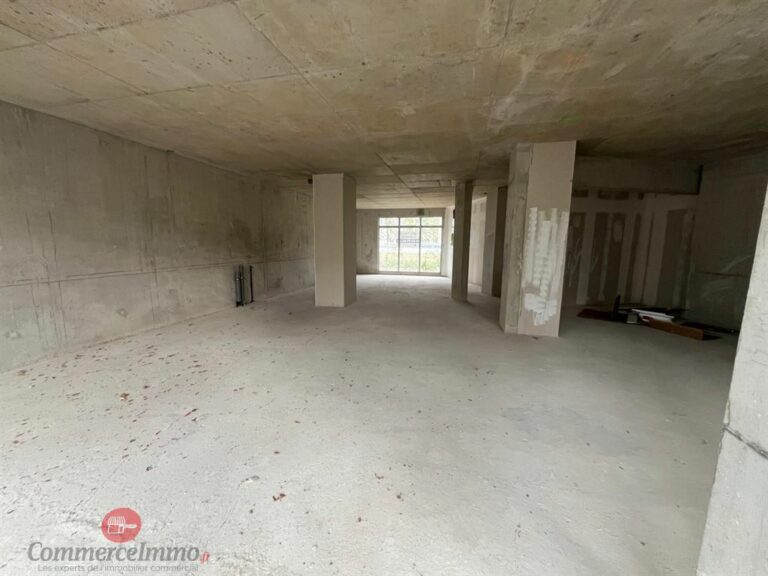 LocationPure Commercial BONDY 93140 2 LocationPure Commercial BONDY 93140 2
