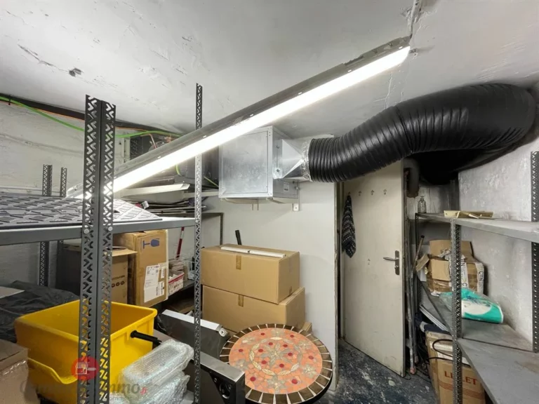 Local commercial de 42 m² en cession de bail à Paris 15e, photo 2