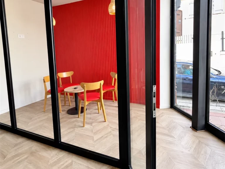 LocationPure Commercial COIGNIERES 78310 3