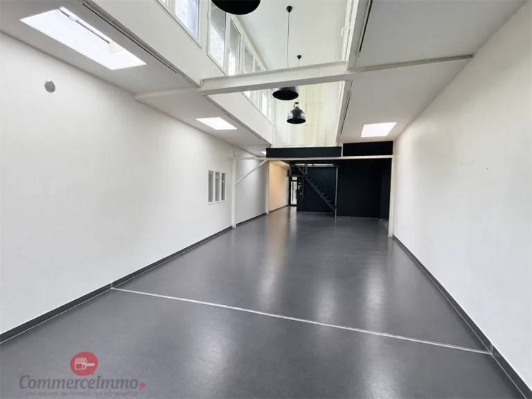 Local commercial de 91 m² à louer à Paris 18e, photo 4
