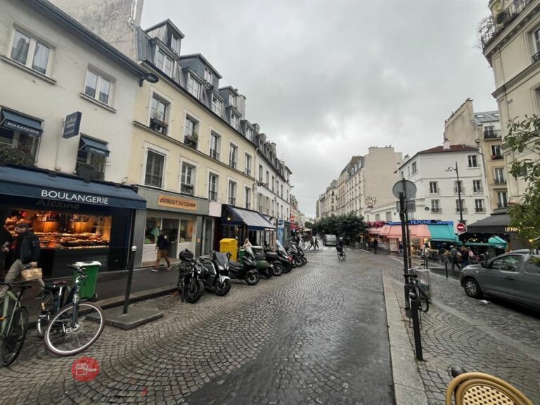 Local commercial de 91 m² à louer à Paris 18e, photo 1