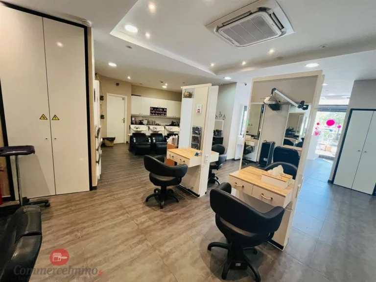 Local commercial de 104 m² en cession de bail à Le Chesnay-Rocquencourt (78), photo 4
