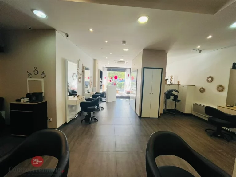 Local commercial de 104 m² en cession de bail à Le Chesnay-Rocquencourt (78), photo 5