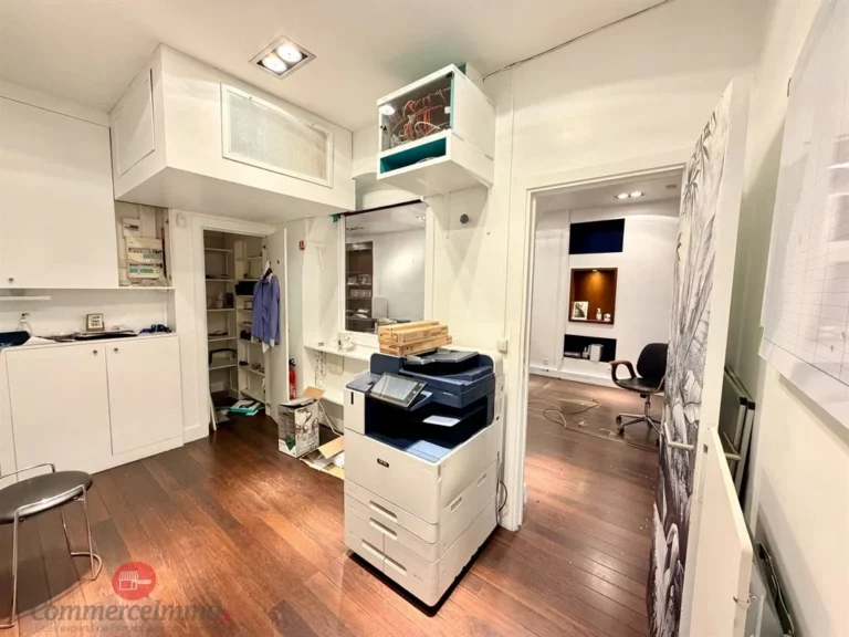Local commercial de 80 m² à louer à Paris 16e, photo 3