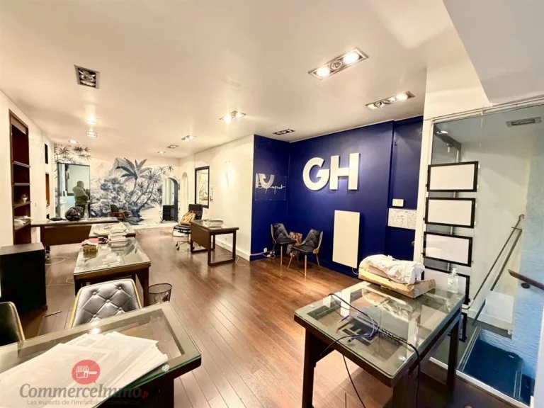 Local commercial de 80 m² à louer à Paris 16e, photo 1